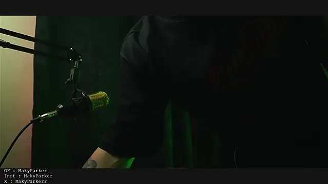 AlphaMasterXxx online show from January 10, 5:56 am