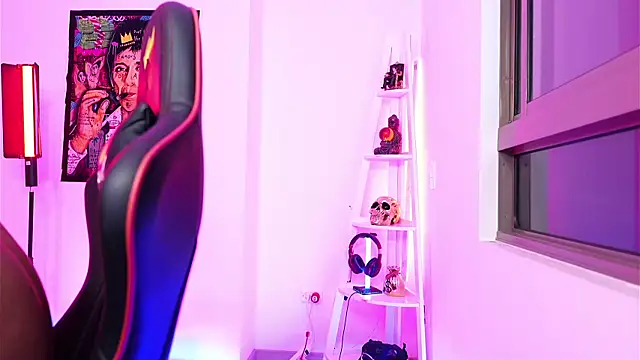 logan hugh8 online show from October 18, 3:11 am