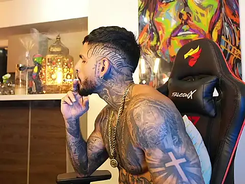 logan hugh8 online show from October 4, 6:29 am