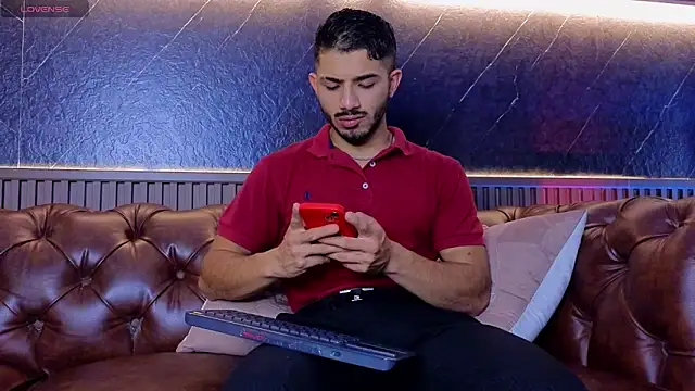 ArturoCardona  online show from February 17, 2:38 pm