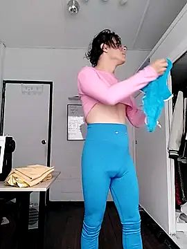 oxxy jean online show from October 8, 1:48 pm