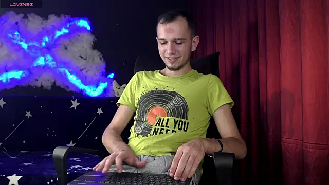 AxelMassimo online show from December 4, 3:57 am