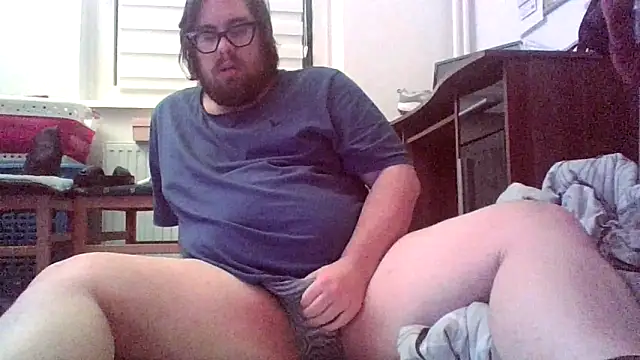 chubbyDavid1998 online show from December 22, 10:51 pm