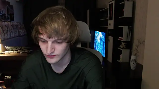 Playersuperstar online show from April 6, 8:09 pm