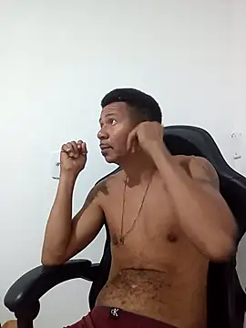 moreno25centimetro online show from July 21, 5:37 pm