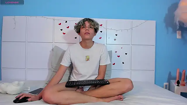 NathanBell online show from October 2, 9:41 pm