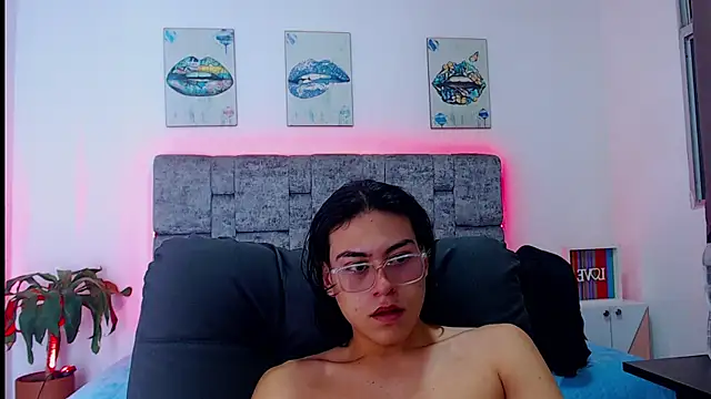 Snapshot of dirty_model chatting on September 15, 3:19 am dirty model online show from September 15, 3:19 am