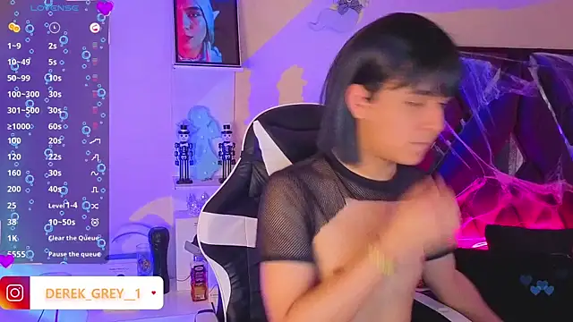 derek greyy  online show from October 25, 3:25 pm