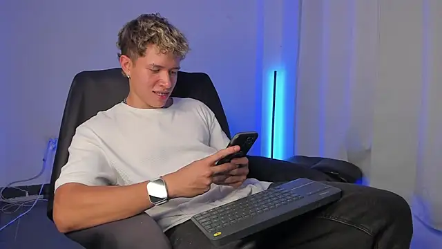 nathan blake online show from December 17, 8:37 pm