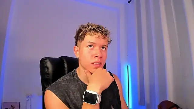 nathan blake online show from December 4, 7:43 pm