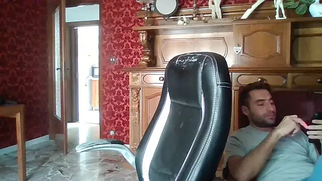 Snapshot of omihaze94 chatting on September 22, 10:37 am omihaze94 online show from September 22, 10:37 am