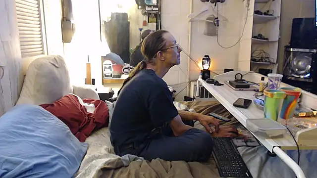 Puff0169 online show from July 8, 11:03 am