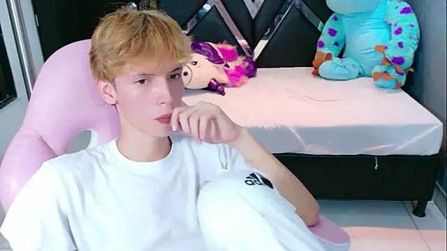 Snapshot of park_jimin1 chatting on October 18, 2:55 pm park jimin1 online show from October 18, 2:55 pm