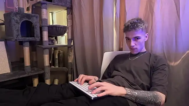 davesinner online show from April 7, 9:53 am