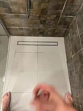 Snapshot of MrZli chatting on October 26, 1:13 pm MrZli online show from October 26, 1:13 pm