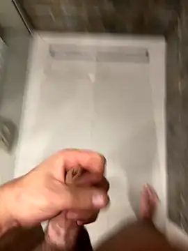 Snapshot of MrZli chatting on October 30, 4:30 pm MrZli online show from October 30, 4:30 pm