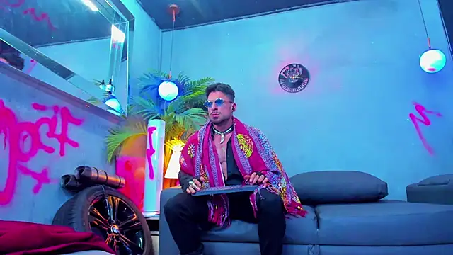 dennis cox1 online show from September 14, 6:48 am