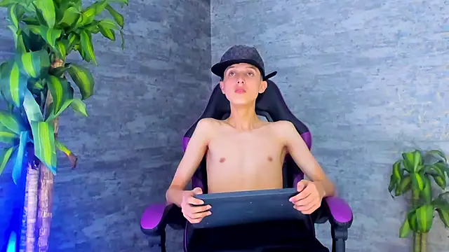 ArthurCox online show from October 15, 6:59 pm