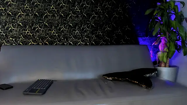 ArthurCox online show from October 18, 5:51 pm