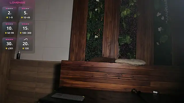 AustinJones  online show from March 9, 2:05 am