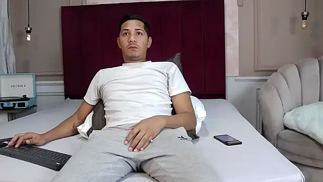 JoaoSalgado online show from October 12, 6:13 pm