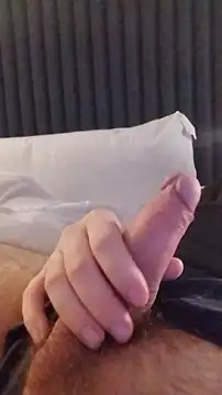 Snapshot of NewJoiner chatting on September 19, 11:59 pm NewJoiner online show from September 19, 11:59 pm