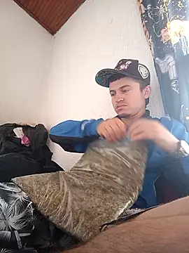 Loquendo2201 online show from October 13, 3:40 pm