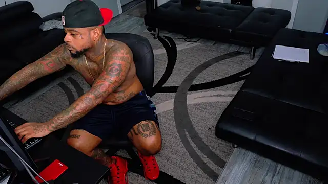 SLANGONDEMHOES online show from April 8, 12:04 pm