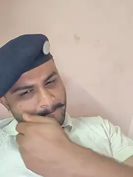 Frvgggghh online show from February 3, 8:19 am