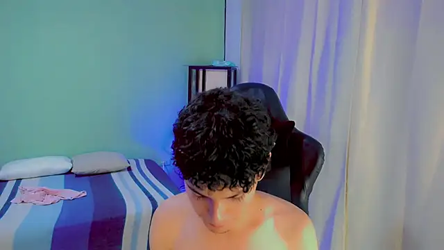 dilan hott  online show from September 13, 9:27 pm