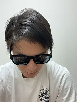 Snapshot of erokami36 chatting on September 13, 2:40 pm erokami36 online show from September 13, 2:40 pm