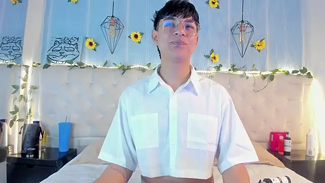 AleAurarashi online show from October 12, 12:48 am