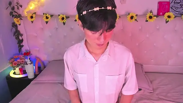 AleAurarashi online show from February 20, 6:19 am