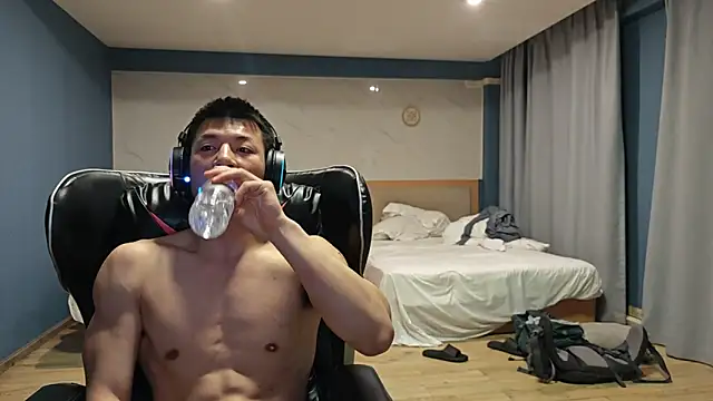 AAASuck online show from March 27, 5:25 pm