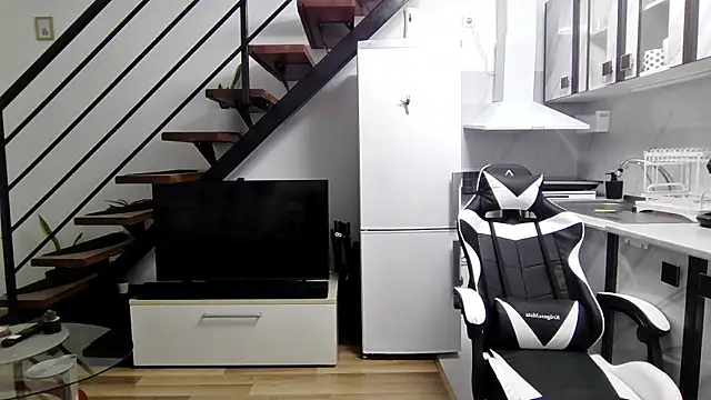 RyanStorm  online show from October 4, 4:56 pm