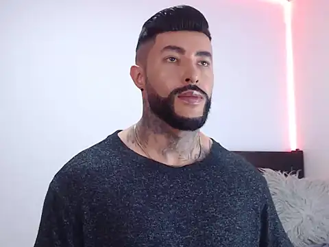 andrea de lucaa online show from October 25, 3:41 am