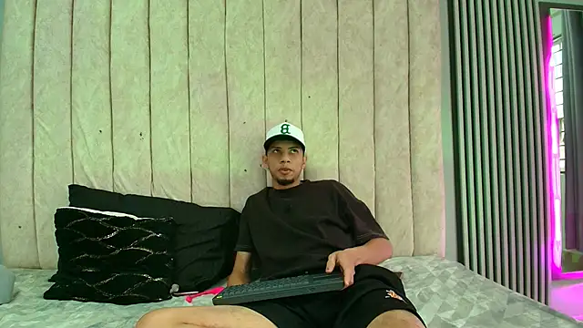 DustinandJordan online show from September 12, 1:22 pm