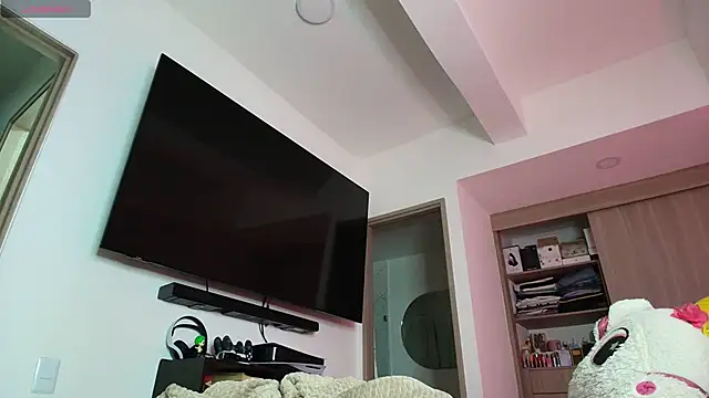 brunothompson3 online show from December 5, 3:46 am