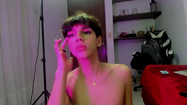 Snapshot of lightboy0 chatting on September 25, 4:50 pm lightboy0 online show from September 25, 4:50 pm