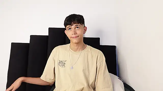 alexmark  online show from September 25, 7:35 pm