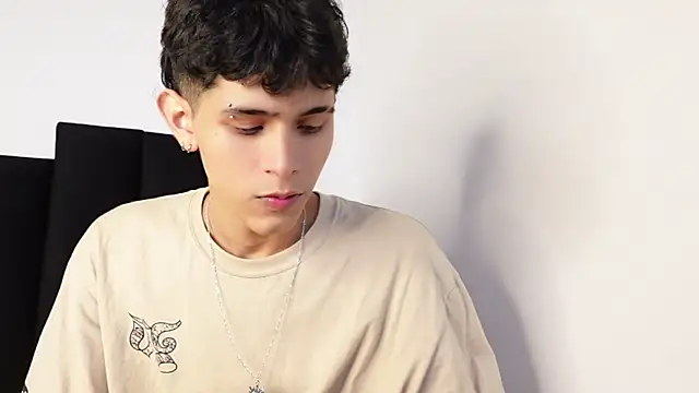 alexmark  online show from October 1, 7:40 pm