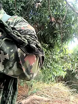 lamejorpene online show from October 11, 1:04 pm