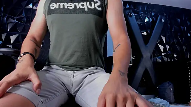 LiamDeep online show from May 31, 1:32 pm