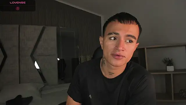 LiamDeep online show from February 24, 8:53 pm