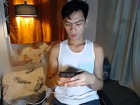 alex cummer online show from April 7, 11:54 am