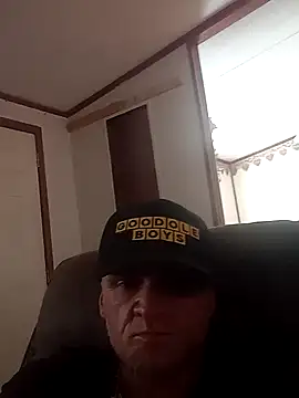 LUKEKARAS4545 online show from October 19, 6:33 pm