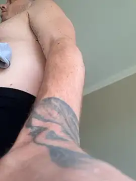 macmaddy8989 online show from December 14, 3:08 pm