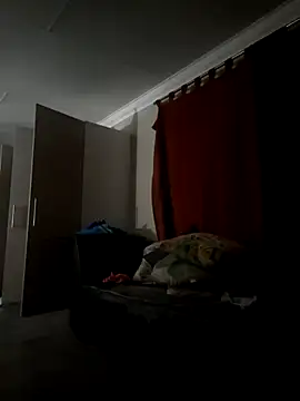 macmaddy8989 online show from December 3, 9:32 pm