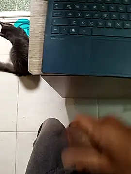 Alejandro92 cali online show from April 8, 5:21 pm