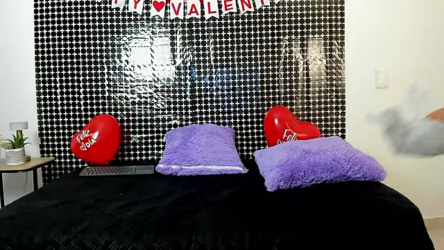  online show from February 14, 1:39 pm